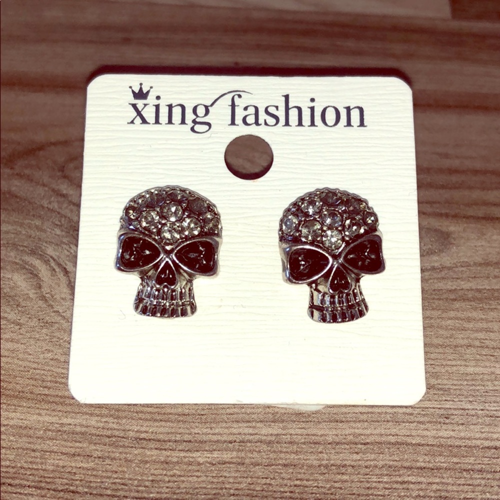 Skull Studs